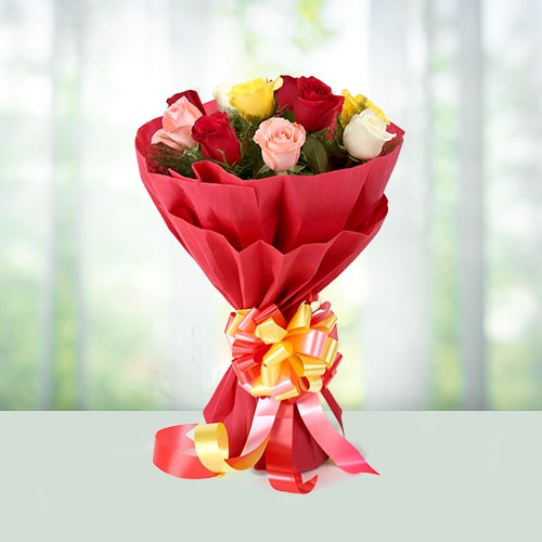 Order Flower Bunch of 12 Mixed Roses Online