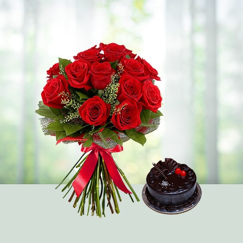 Red Roses With Choco Cake