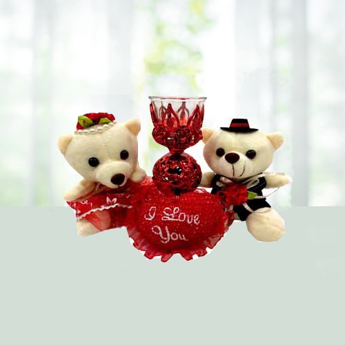 A Lovey Dovey Couple with I Love Keychain 