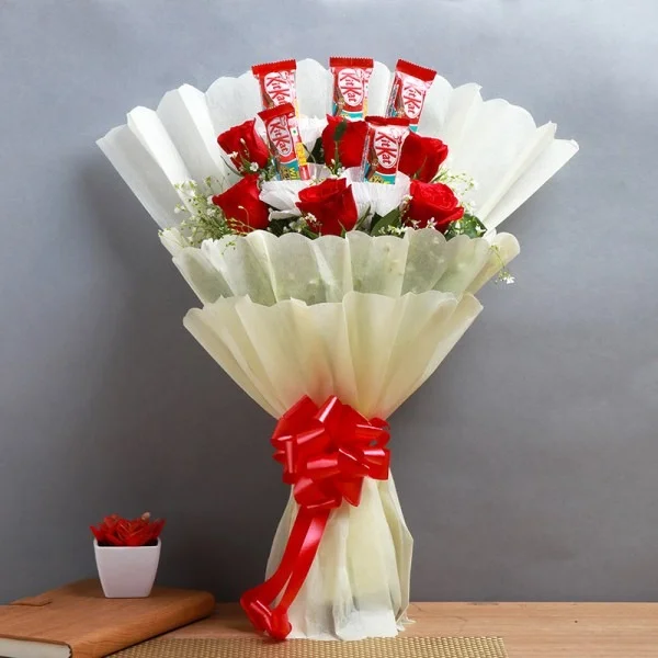 Roses and Kitkat Bouquet