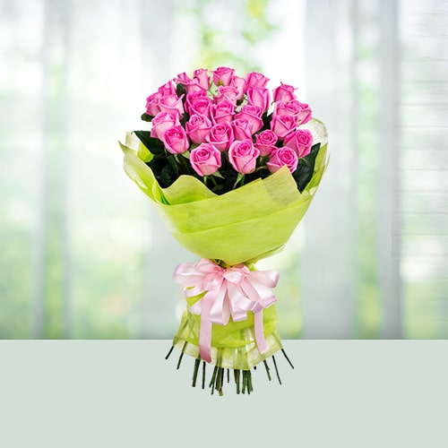 Flowers Bouquet of 12 pink roses 