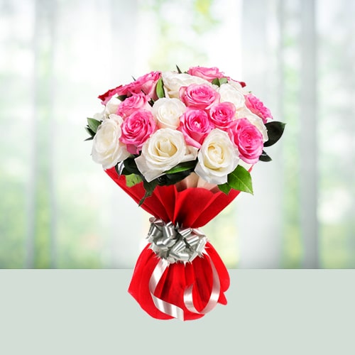 Flowers Bouquet of 12 White and Pink Roses