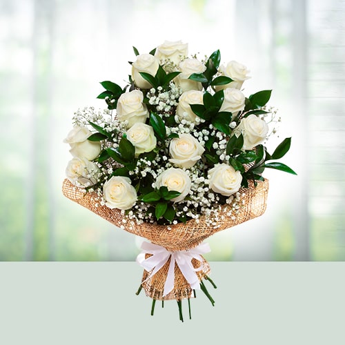 Flowers Bouquet of 15 White Roses