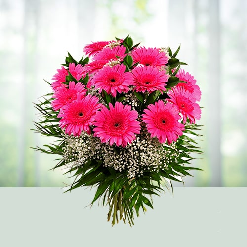 12 pink gerbera bouqet 