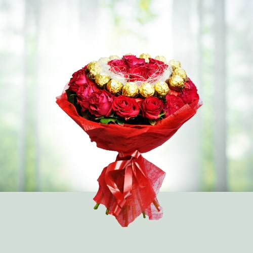 Order Roses with Ferrero Online