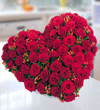 Flowers to UAE- Precious Love Heart