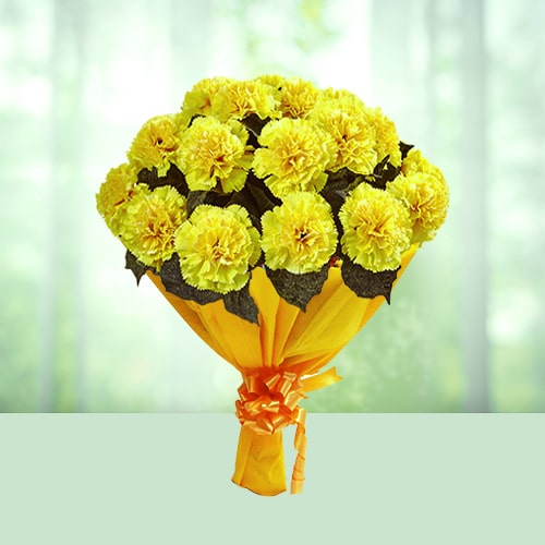 Flowers Bouquet of 12 Yellow Carnation