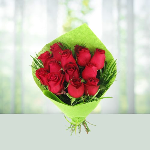 12 red roses Flowers Bouquet