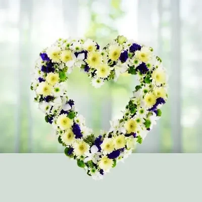 Roses n gerbera wreath arrangement