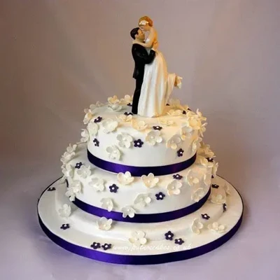Themed Couple Wedding Cake