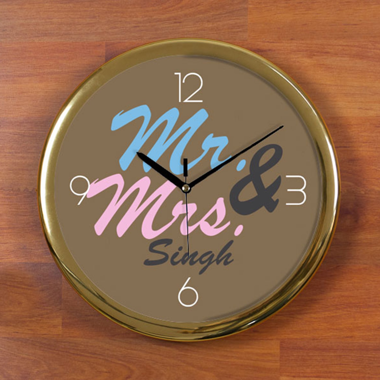 Mr and Mrs Personalized Wall Clock - Round